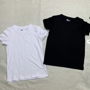Epic threads boy’s T Shirts Size 6